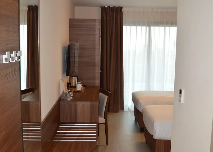 Hotel Port Toga Hotel