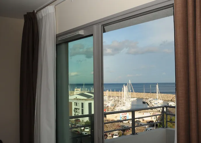 Hotel Port Toga Bastia (Corsica)