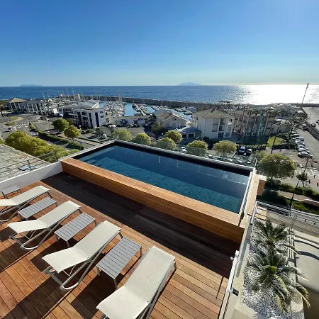 Hotell Port Toga