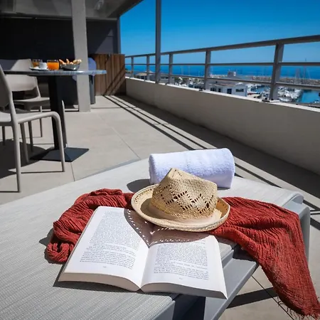 Hotell Port Toga 3*