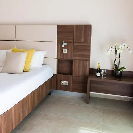 Hotel Port Toga Bastia (Corsica)