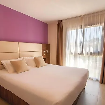 Hotel Hotel Port Toga 3*