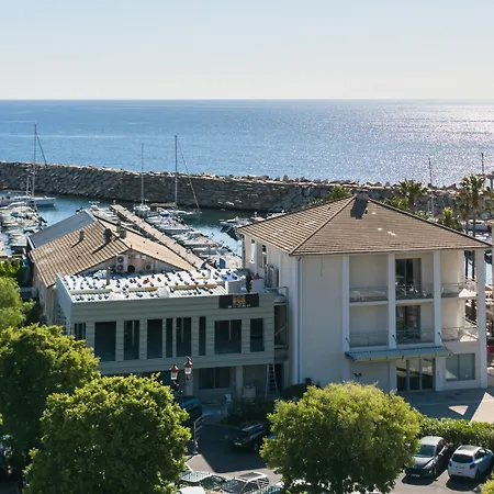 Hotel Port Toga 3*