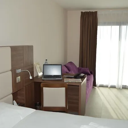 Port Toga Hotel 3*