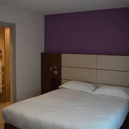 Hotel Port Toga 3*