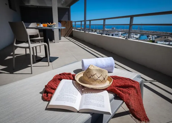 Otel Port Toga 3*
